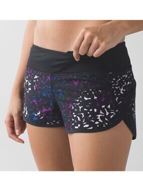 Lululemon Speed Up Lined Short 2.5” Lined Shadow Wrap Multi Black Size 6 EUC
